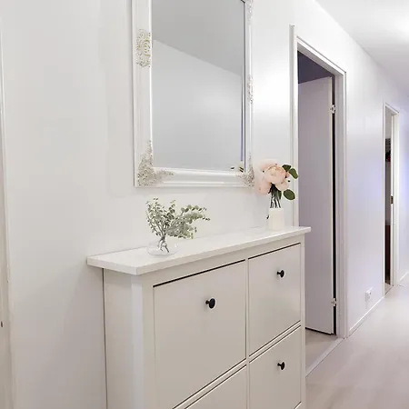 Cozy 93m² Townhouse With Large Terrace & Sauna Apartamento *