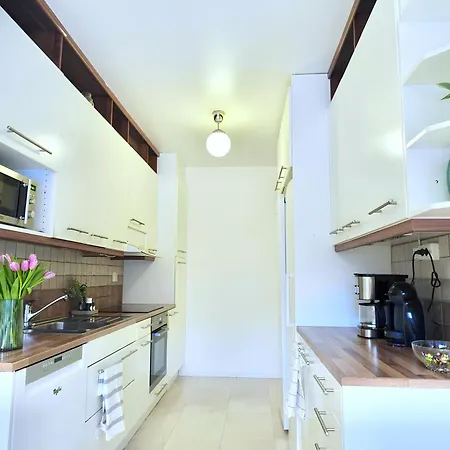 Apartamento Cozy 93m² Townhouse With Large Terrace & Sauna