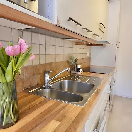 Apartamento Cozy 93m² Townhouse With Large Terrace & Sauna