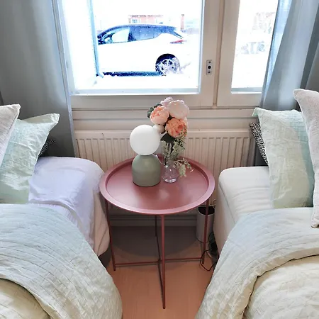 Apartman Cozy 93m² Townhouse With Large Terrace & Sauna *