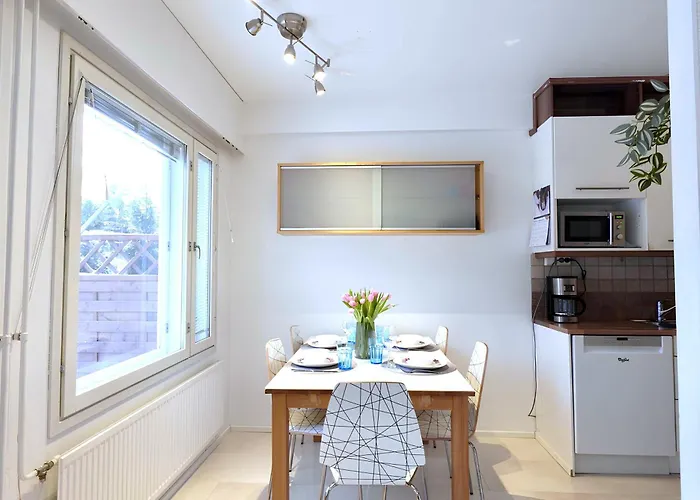 Cozy 93m² Townhouse With Large Terrace & Sauna Διαμέρισμα