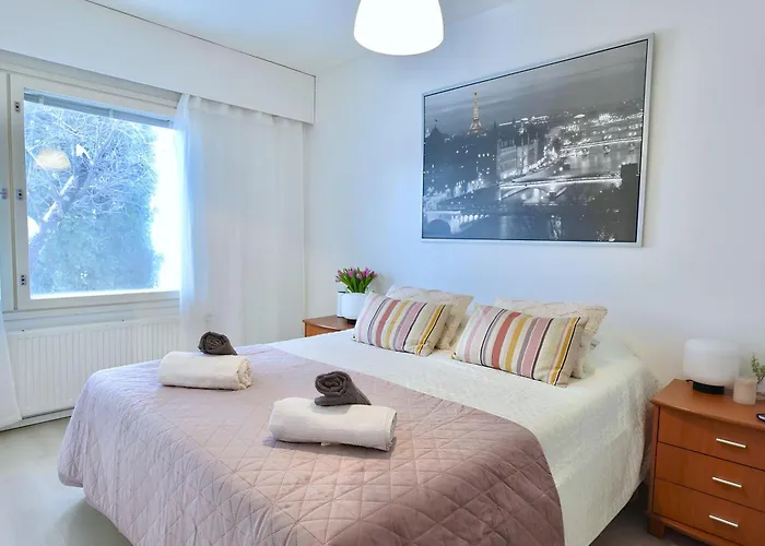 Cozy 93m² Townhouse With Large Terrace & Sauna Διαμέρισμα *